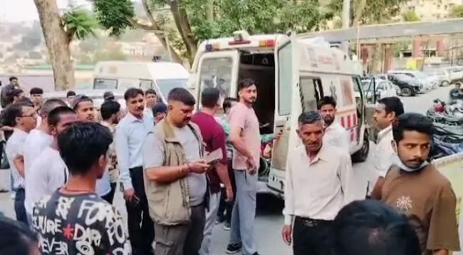 Big Breaking:  अल्मोड़ा: बिनसर सेंचुरी में वनाग्नि बुझाने गए चार कर्मचारी जिंदा जले, चार गंभीर