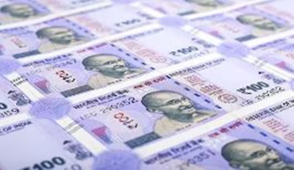 पीलीभीत: बाबू को चाहिए अपना कमीशन, इसलिए मां-बेटी के समूह को नहीं भेजी धनराशि...बोला- कहीं भी चले जाओ नहीं होगा काम