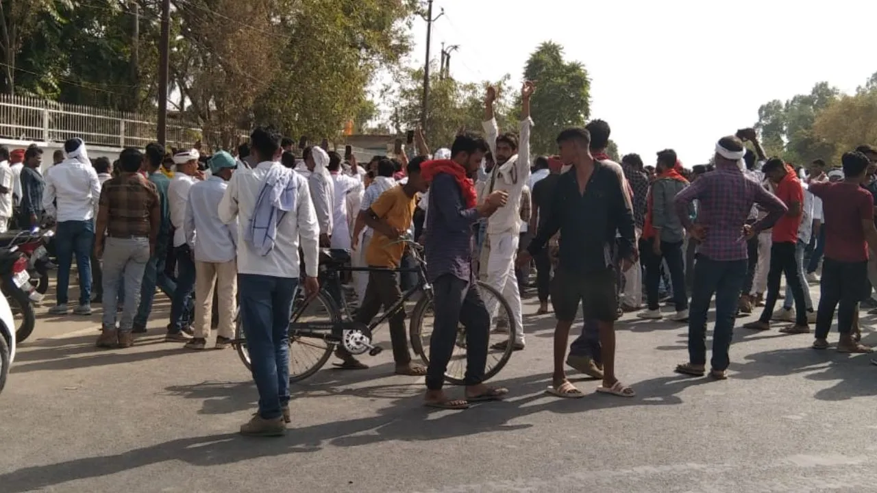 Lok Sabha Election 2024 Result: अखिलेश यादव की जीत लगभग तय; सपा कार्यालय के बाहर जश्न में डूबे कार्यकर्ता