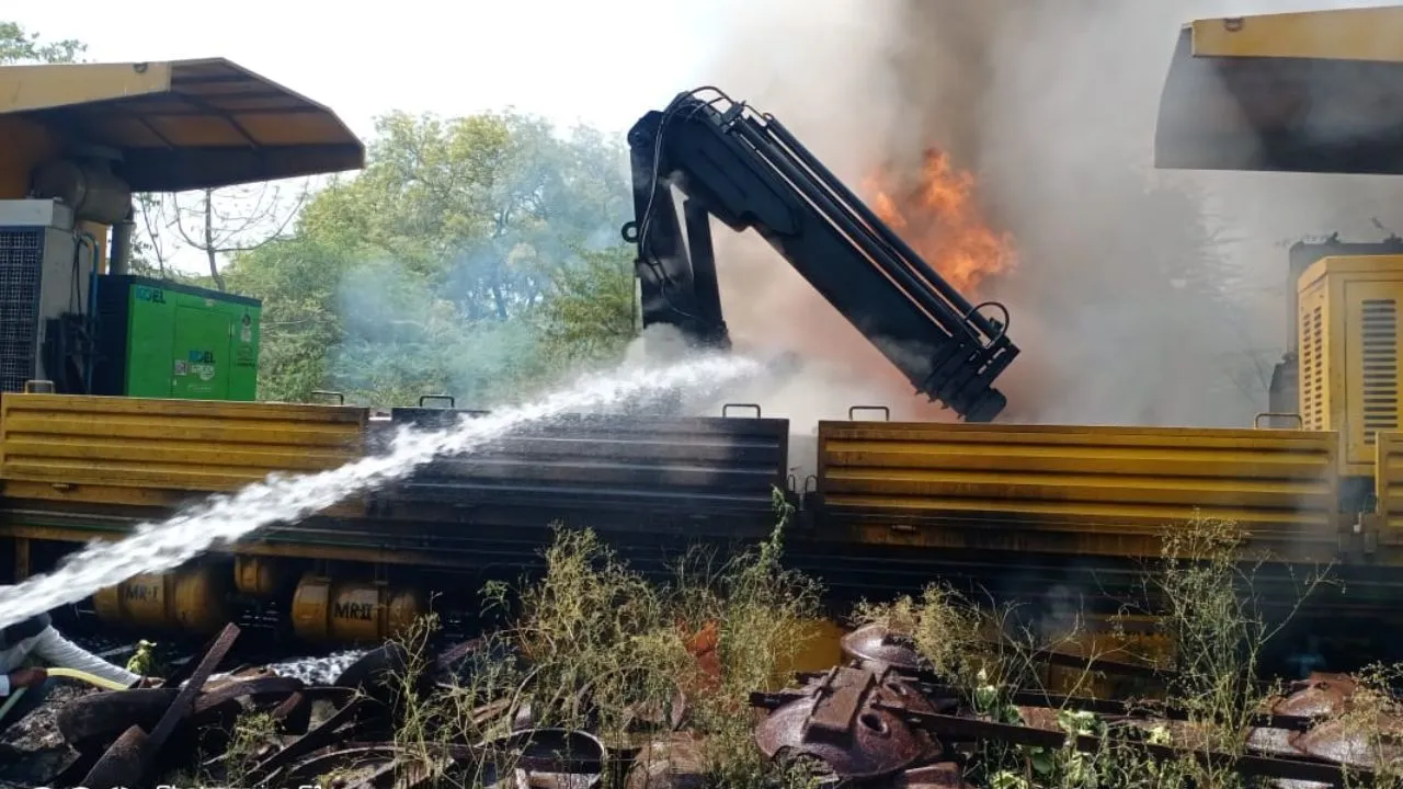 Kanpur: आग ने मचाई आफत, दौड़ती रही दमकल, शहर के अलग-अलग थानाक्षेत्रों में हुई घटनाएं, कड़ी मशक्कत के बाद पाया काबू