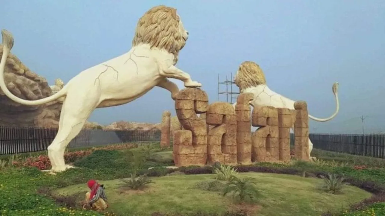 Etawah News: शेरनी नीरजा के तीनों शावकों ने खोली आंखे, सभी हैं मादा, बीमार शावक इलाज से हो रहा स्वस्थ