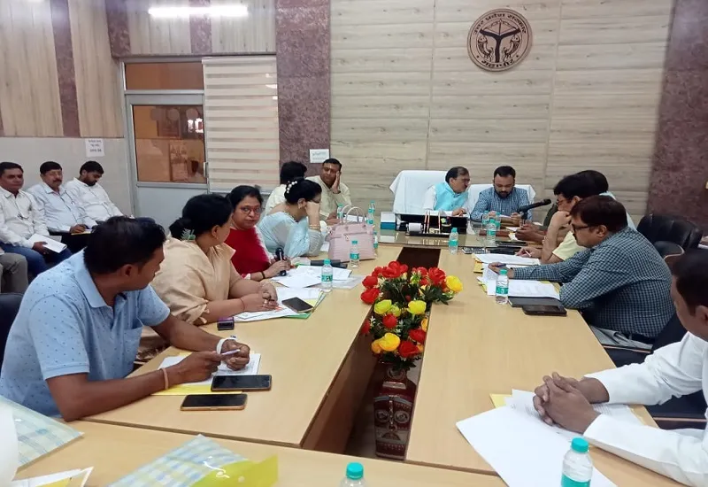 मुरादाबाद : जीआईएस सर्वे में मनमानी पर एकजुट हुए पार्षद व महापौर, नोटिस निरस्त कर शासन को भेजेंगे पत्र