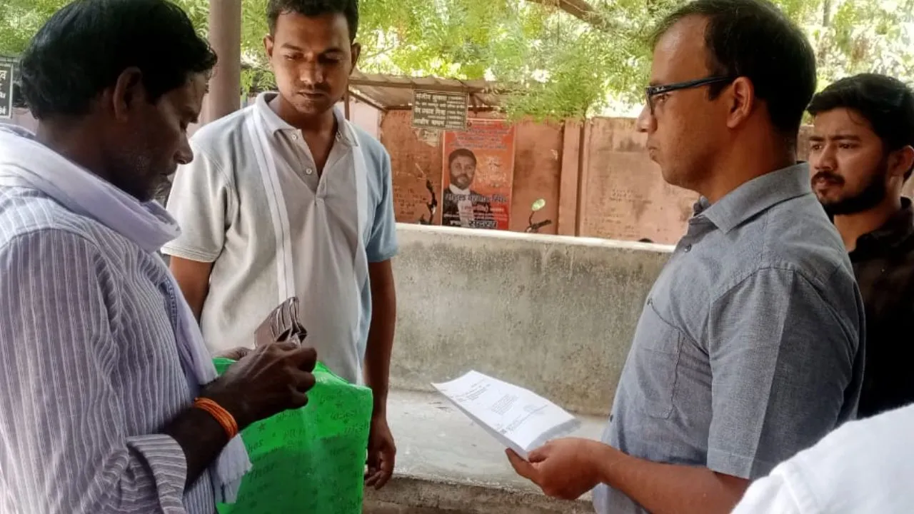 Kannauj: मंडलायुक्त के चालक ने की तहसील में हो रही वसूली की पुष्टि, इन अधिकारियों पर होगी कार्रवाई... 