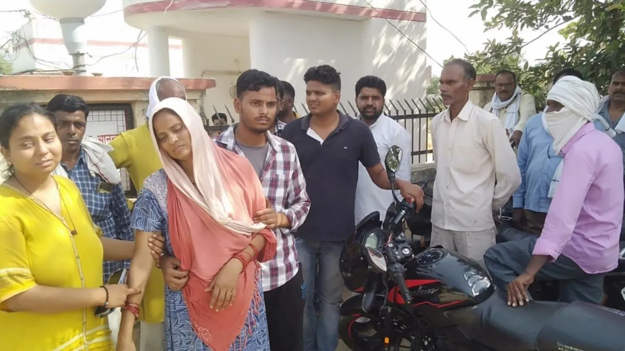 Kannauj: दीवान की हुई हत्या, फालोअर समेत तीन पर लगाया आरोप...पत्नी समेत परिजनों ने एसपी कन्नौज को सौंपा शिकायती पत्र