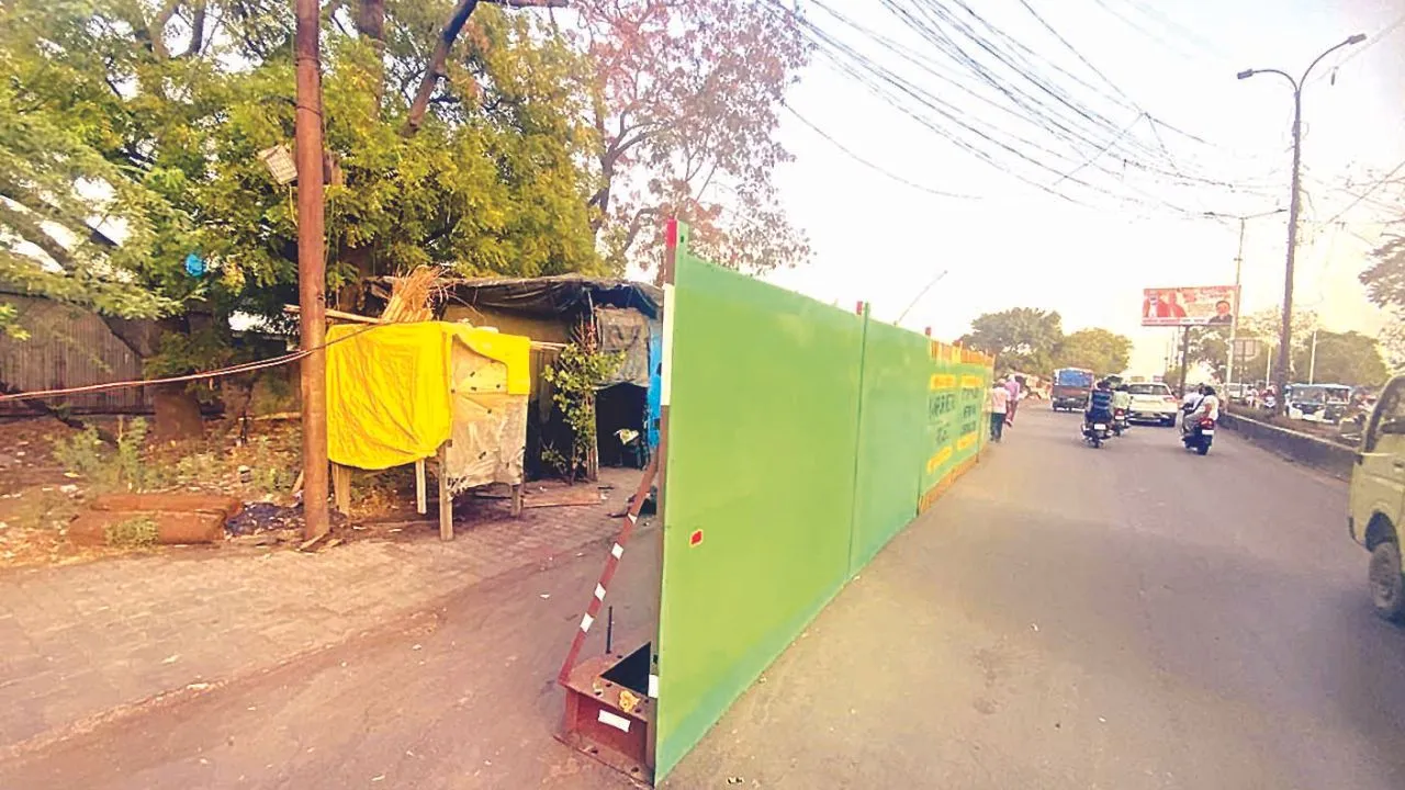 Kanpur Metro: कॉरिडोर-2 के एलिवेटेड सेक्शन में मिट्टी परीक्षण शुरू, नगर निगम से ग्रीनबेल्ट की एनओसी का इंतजार