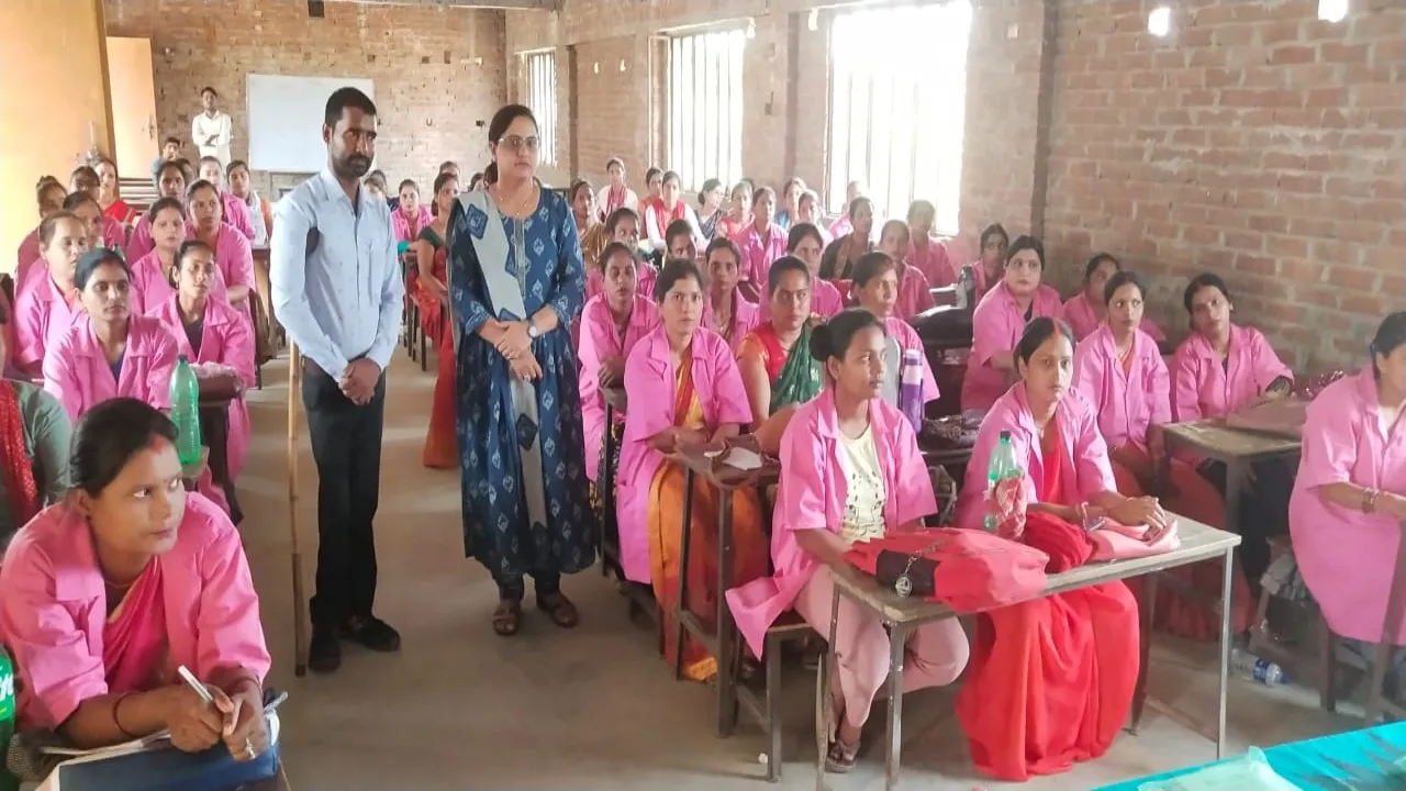 बाराबंकी : दुर्घटनाग्रस्त व्यक्ति की मदद को करें पुलिस और एंबुलेंस को सूचित