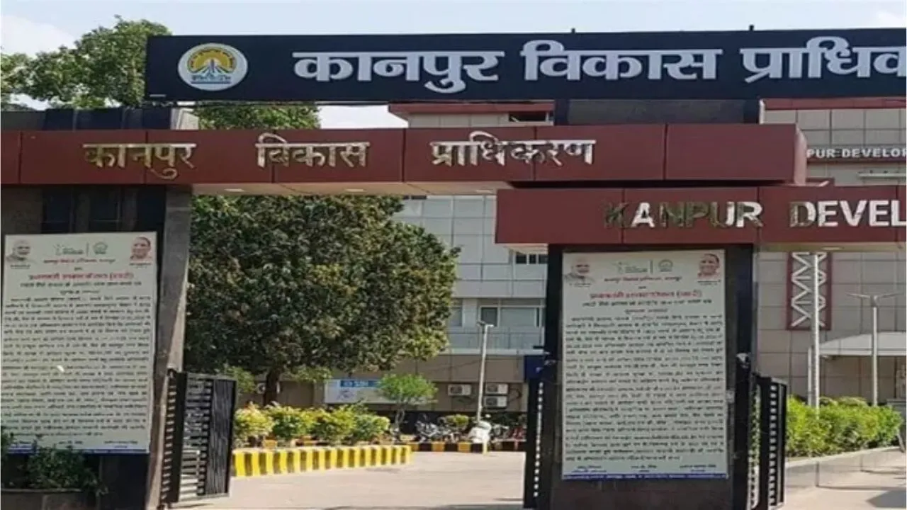 Kanpur: अवैध निर्माणकर्ताओं के खिलाफ गरजा KDA का बुलडोजर, तीन बड़ी अवैध प्लाटिंग ध्वस्त, 22 बीघा जमीन कराई खाली