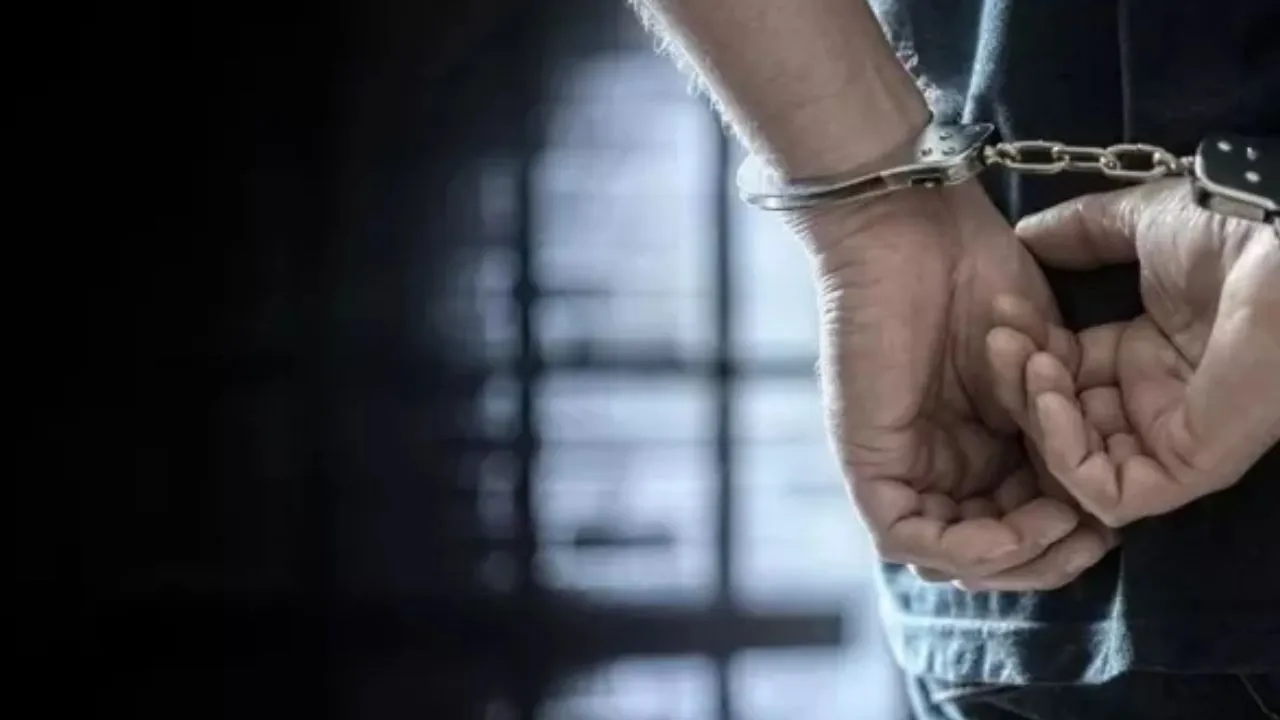 Auraiya: पल्लवी हत्याकांड: हत्यारोपी पति को पुलिस ने दबोचा, फेसबुक से दोस्ती के बाद की थी लव मैरिज