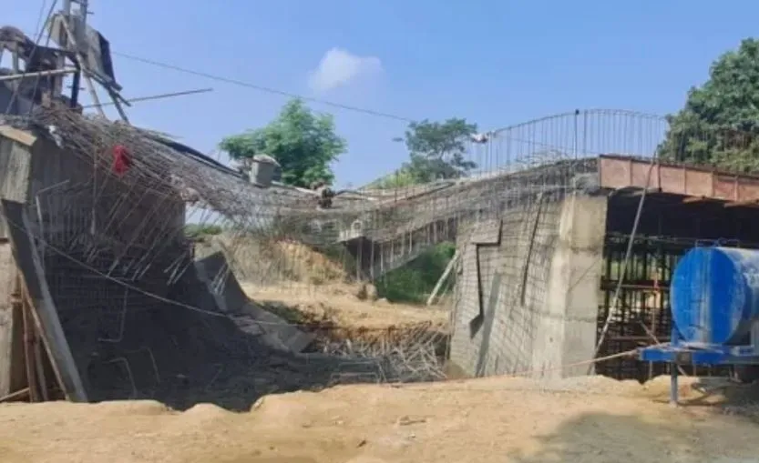 Bihar:  दो करोड़ की लागत से बन रहा निर्माणाधीन पुल भरभरा कर गिरा, एक हफ्ते में तीसरी घटना 