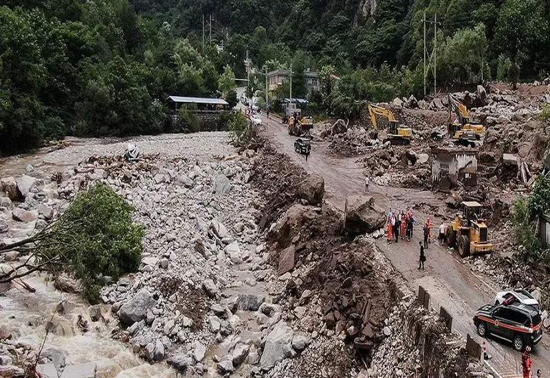 चीन में भारी बारिश के कारण हुए भूस्खलन से 9 लोगों की मौत, कई गांवों में बिजली ठप...फसलें भी हुई बर्बाद