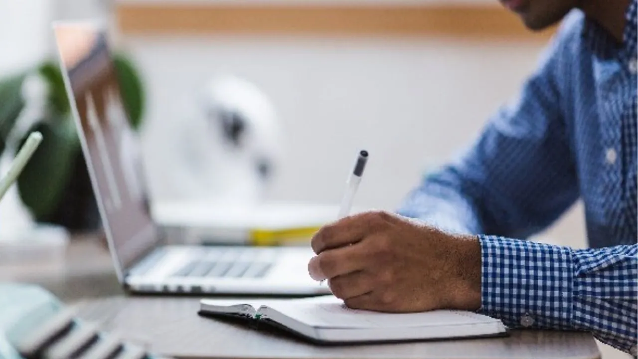 Kanpur: JEE एडवांस्ड के मेधावियों ने शुरू की च्वाइस फिलिंग, पांच चरणों में चलेगी काउंसलिंग, इस विषय को प्राथमिकता दे रहे मेधावी