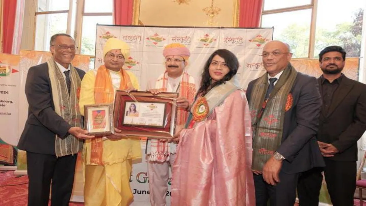 पेरिस में डॉ. अंजना सिंह को मिला भारत गौरव अवार्ड,दी बधाई