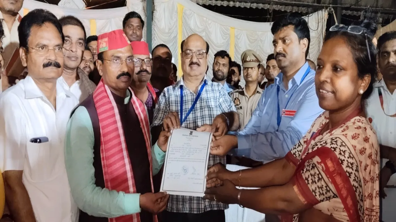 बलरामपुर : राम शिरोमणि वर्मा के सिर दूसरी बार सजा जीत का ताज