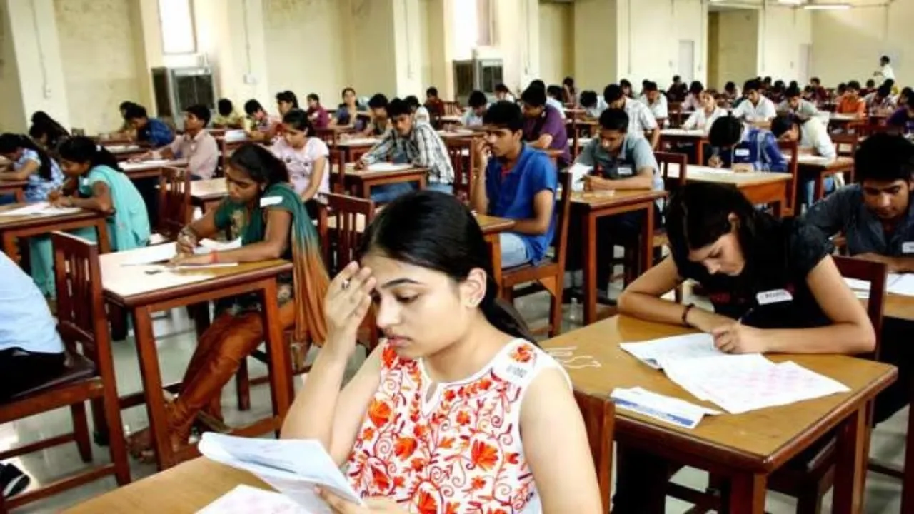 अयोध्या :  छह जिलों के 42 केन्द्रों पर परीक्षा देंगे 20138 बीएड अभ्यर्थी 