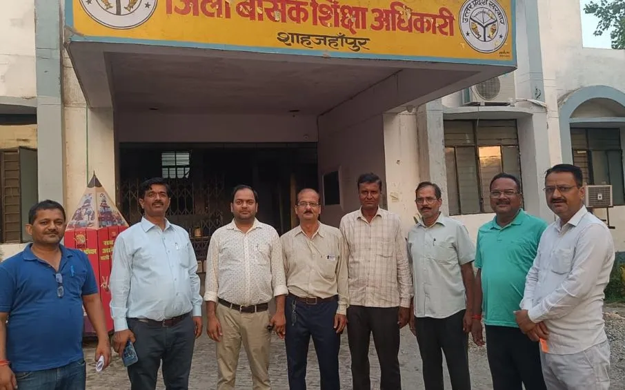 शाहजहांपुर: ग्रीष्मावकाश में समर कैंप के आदेश से शिक्षकों का चढ़ा पारा, शिक्षक संघों ने बीएसए के समक्ष जताया विरोध