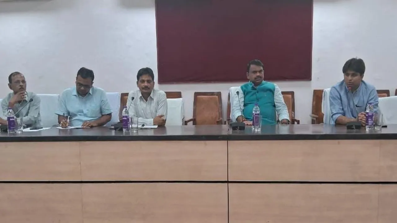 उज्जैन महापौर के नेतृत्व में आई टीम ने कुंभ की तैयारियों की ली जानकारी 