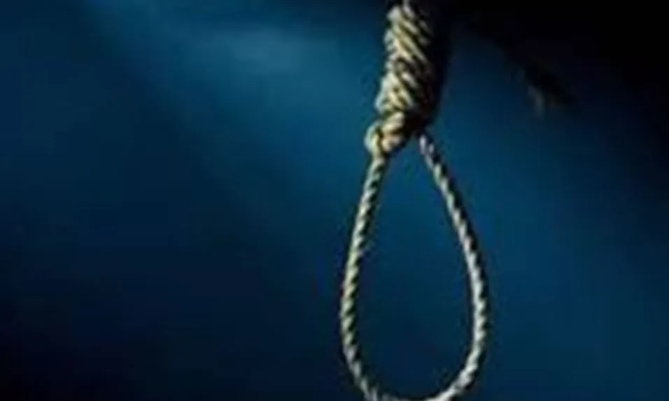 छत्तीसगढ़: दुर्ग में युवती ने फांसी लगाकर की खुदकुशी, घर के अंदर फंदे पर लटका मिला शव 