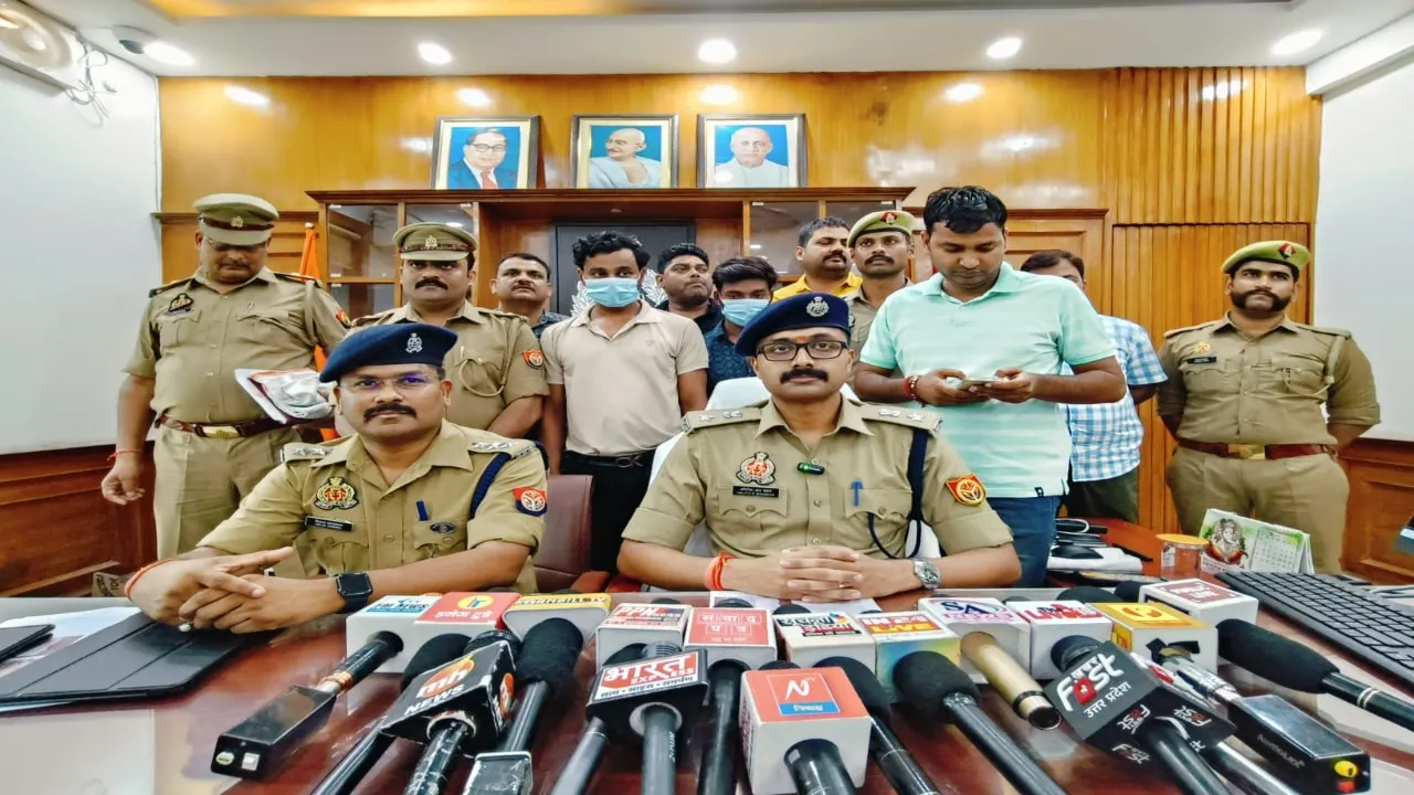 लखनऊ : लूट की चेन बेचने के लिए ग्राहक तलाश रहे दो लुटेरे गिरफ्तार