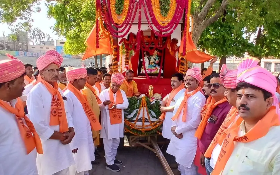 कासगंज: गाजे बाजे के साथ निकाली गई महाराणा प्रताप की शोभायात्रा