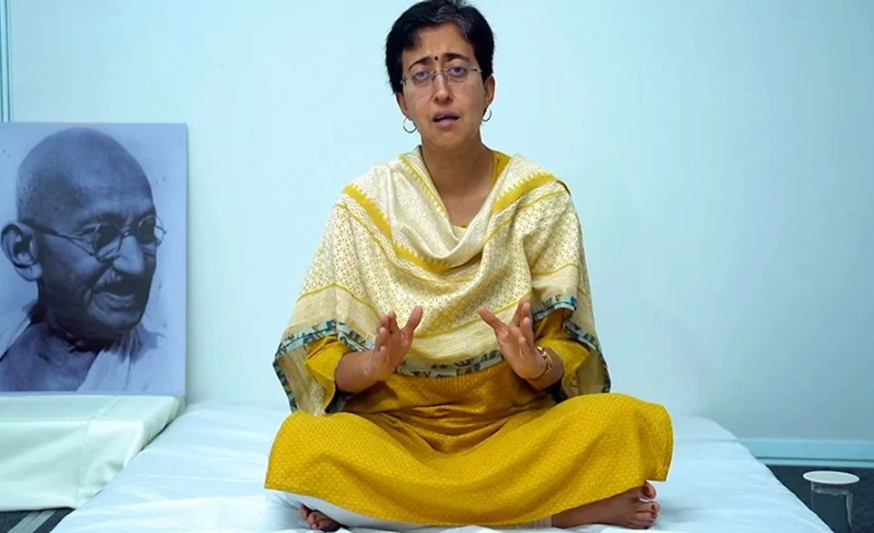 दिल्ली जल संकट: अस्पताल में भर्ती होने के बाद आतिशी ने खत्म किया अनशन, सोमवार रात अचानक बिगड़ी थी तबीयत  