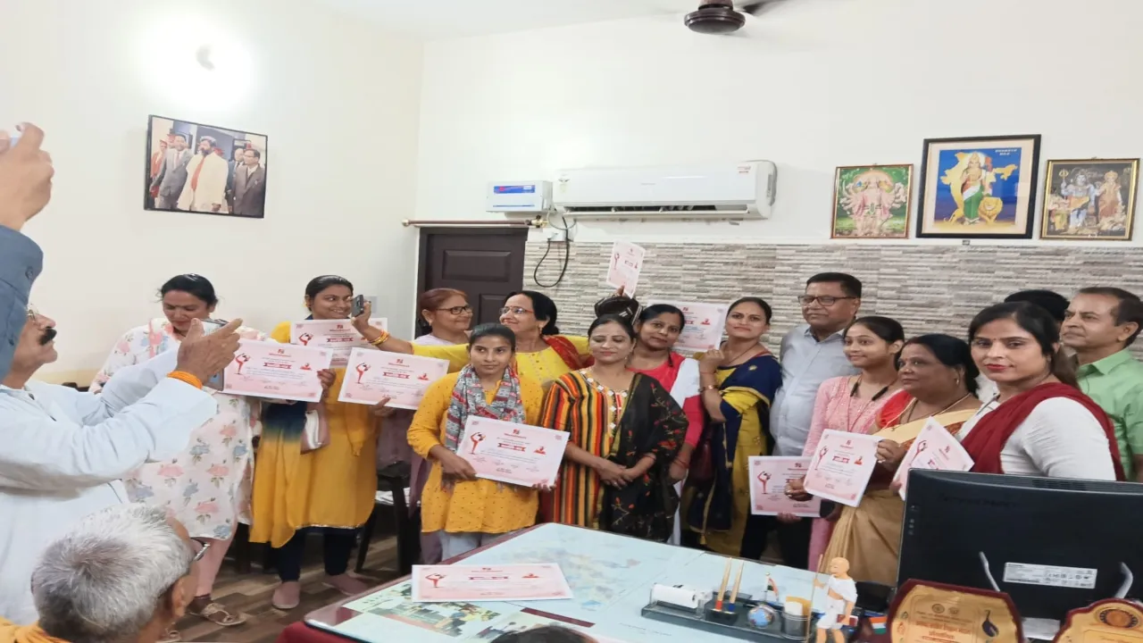 बहराइच : योग और पर्यावरण को बढ़ावा देने वाले शिक्षकों का हुआ सम्मान 