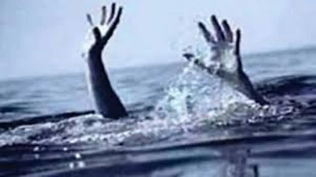 बदायूं: गंगा स्नान करने गया युवक डूबा, आधा घंटे बाद मिला शव