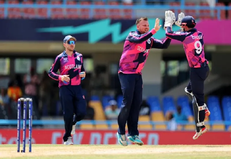 T20 World Cup 2024 : स्कॉटलैंड ने ओमान को सात विकेट से हराया, टी20 विश्व कप से बाहर होने वाली पहली टीम बनी 