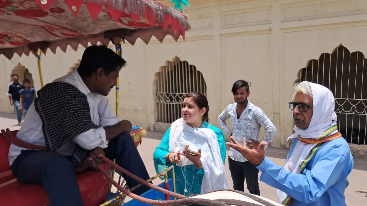 लखनऊ : बेजुबानों पर मत करो अत्याचार, इन्हें भी चाहिए दुलार 