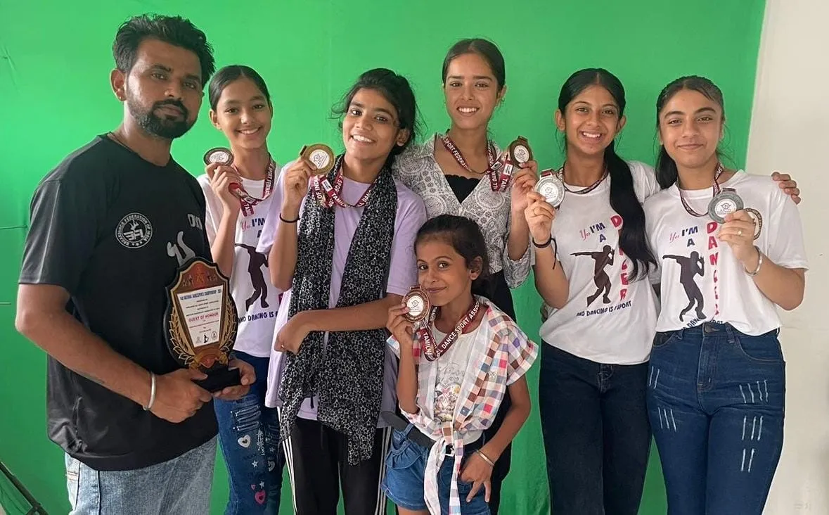 रुद्रपुर: उत्तराखंड डांस स्पोर्ट्स की टीम ने चेन्नई में जीते आठ पदक