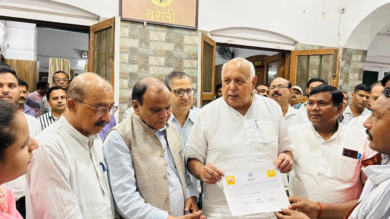 बरेली: बर्दाश्त नहीं होगा किसानों का शोषण, नकली बीज बेचने वालों पर करें सख्ती- कृषि मंत्री सूर्यप्रताप शाही