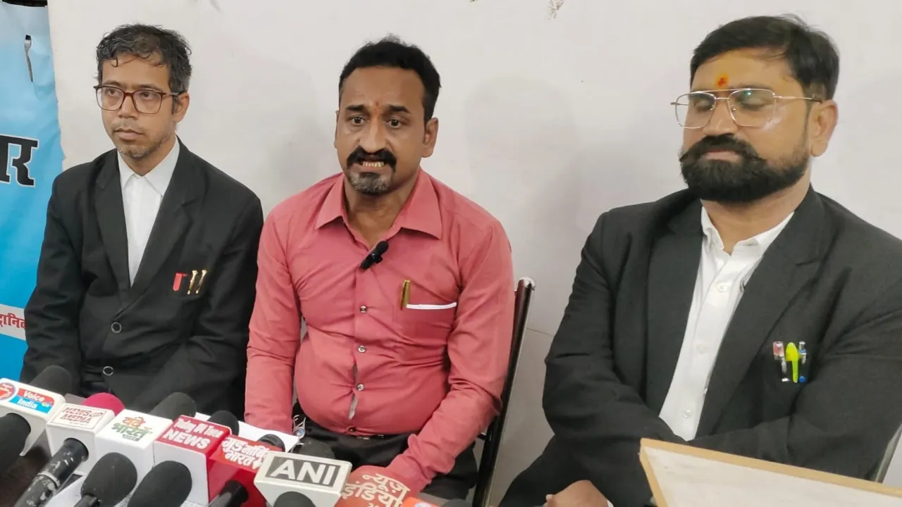 प्रयागराज: अवैध वसूली का विरोध कर रहे ई-रिक्शा यूनियन अध्यक्ष को‌ जान से मारने की धमकी