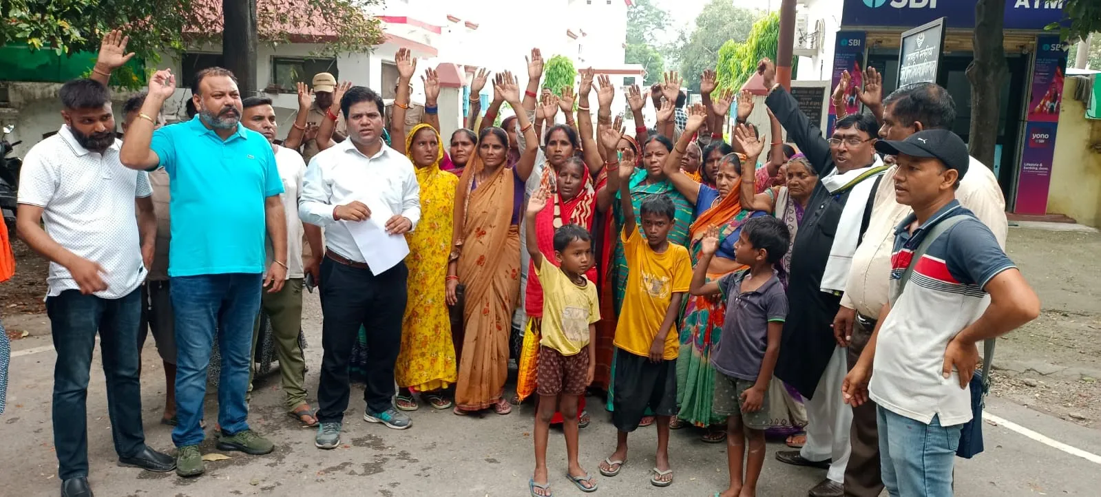 रुद्रपुर: कोतवाल के धक्का प्रकरण को लेकर भड़की महिलाएं, कार्रवाई नहीं होने पर दी आंदोलन की चेतावनी