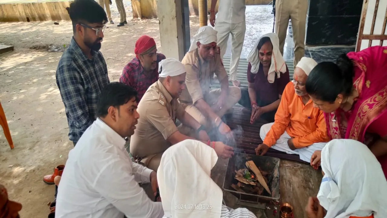 Mathia Mata Temple: खंडित दुर्गा माता की मूर्ति के स्थान पर दूसरी मूर्ति की हुई स्थापना, सीसीटीवी फुटेज खंगाल रही पुलिस  