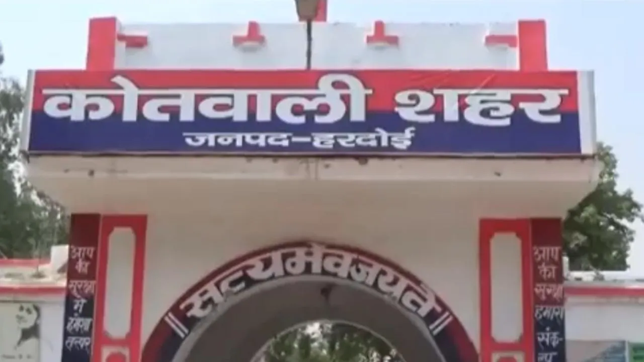 बहू के घर का दरवाजा तोड़कर घुसे ससुराल वाले, पूरे परिवार को जमकर पीटा-पिता की हालत गंभीर 