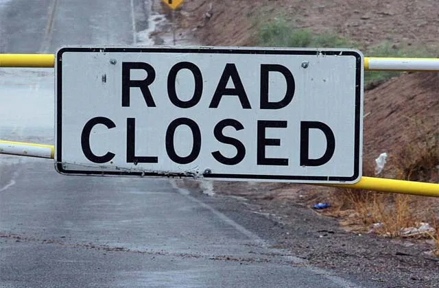 धारचूला: आदि कैलाश यात्रा पर लगा ब्रेक, कई जगहों पर बोल्डर और मलबा आने से बंद हुई सड़क