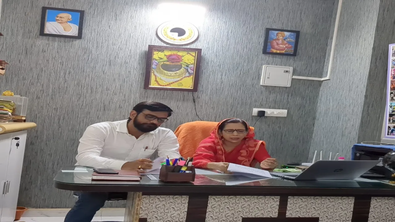 उन्नाव: एक साल के भीतर हुये कार्यों से पालिकाध्यक्ष ने कराया रूबरू