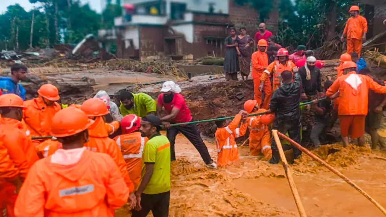 केरल भूस्खलन: मृतकों की संख्या बढ़कर हुई 93 हुई, बचाव अभियान में आई तेजी 