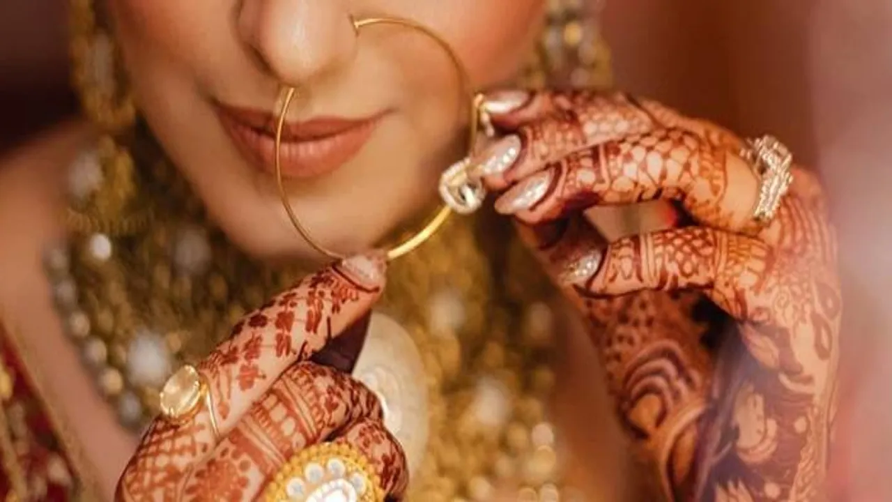 दुल्हन के ब्यूटी पार्लर खर्च पर हुआ विवाद, दूल्हे ने कहे अपशब्द-लौट गई बारात   