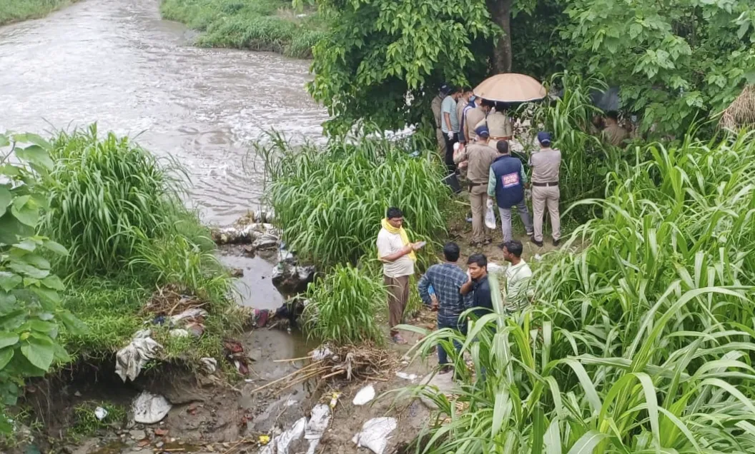 किच्छा: Tourist Bag में मिली महिला की अर्धनग्न लाश...इलाके में सनसनी