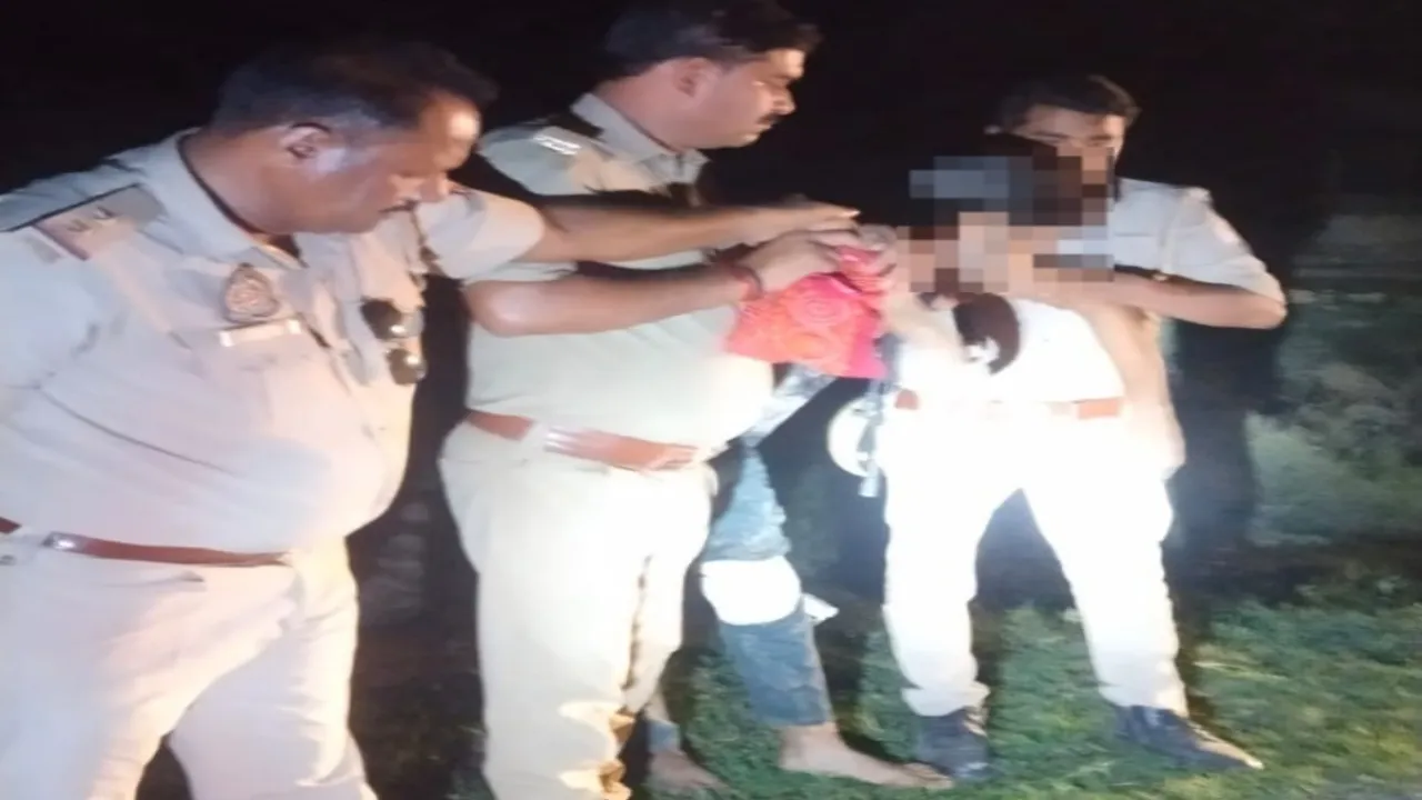 बाराबंकी: गोकशी कर मांस और खाल बेचने वाले बदमाश से पुलिस की मुठभेड़, गिरफ्तार