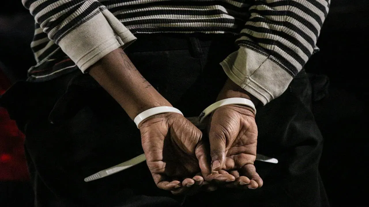 लखीमपुर खीरी: पुलिस ने आरोपी की पहचान करने में बिता दिए 8 साल, पीड़ित ने दबोचा 