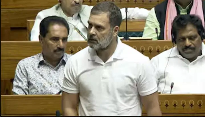 राहुल गांधी ने भारतीय परीक्षा प्रणाली को बताया ‘फ्रॉड’, शिक्षा मंत्री ने किया पलटवार