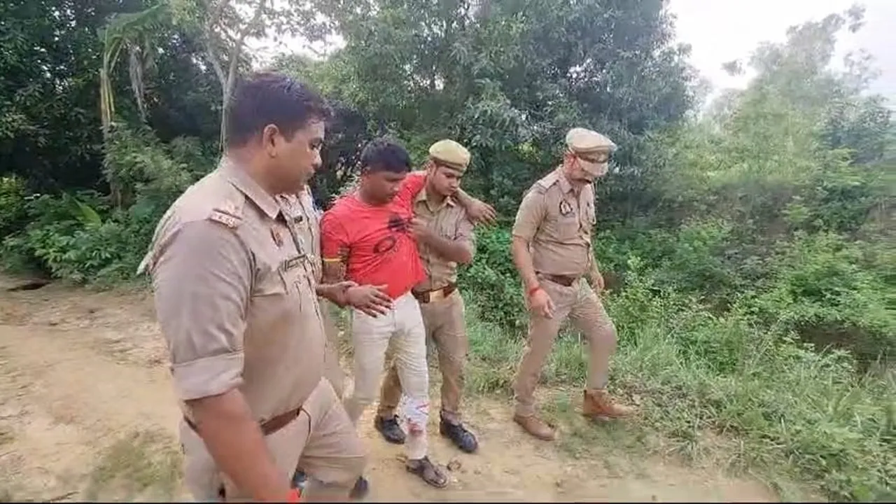 सीतापुर: पुलिस मुठभेड़ में 25 हजार का इनामी बदमाश बाबर गोली लगने से घायल, गिरफ्तार