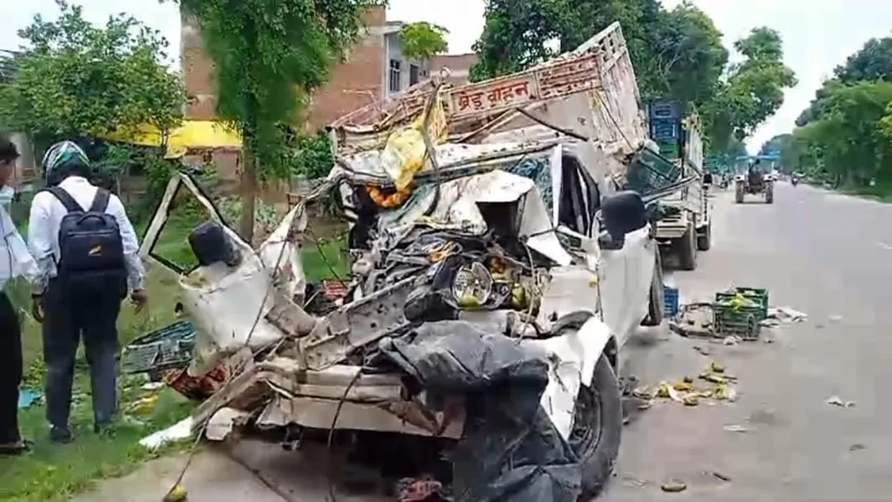 रायबरेली: ट्रक और पिकअप में टक्कर, चालक की मौत, एक गभीर