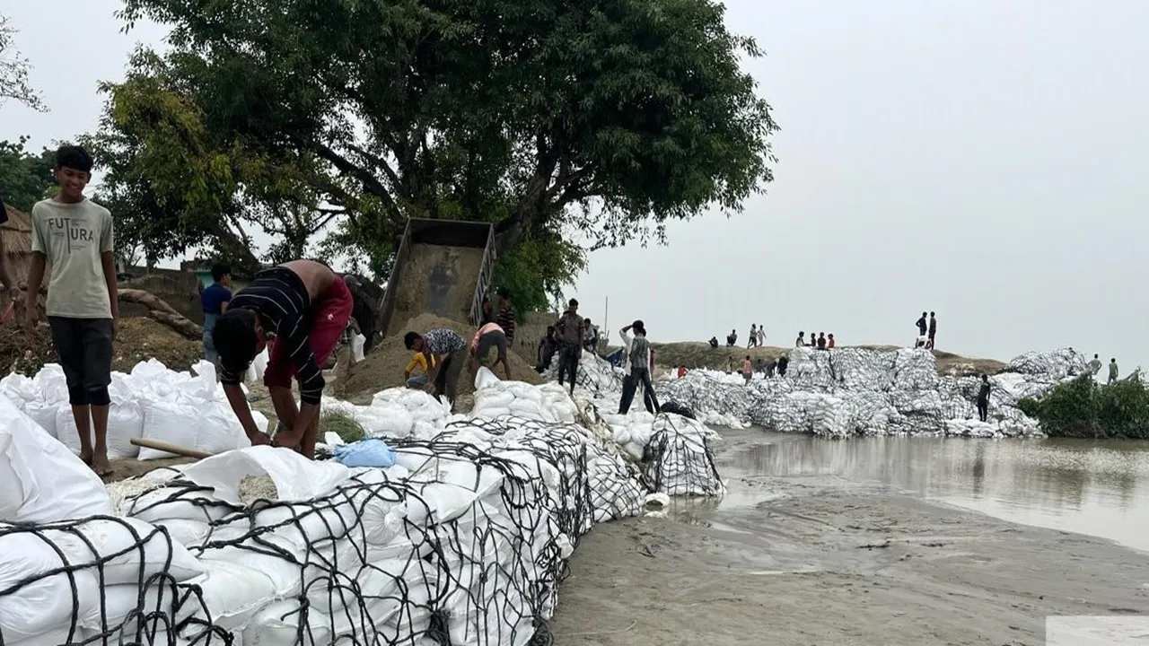 कासगंज: कछला ब्रिज पर पानी के गेज में आयी 45 सेंटीमीटर की कमी 