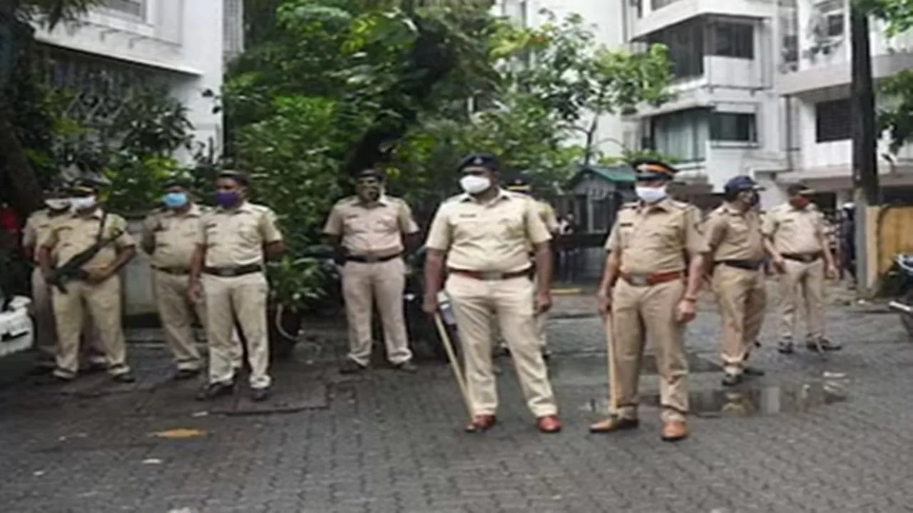 महाराष्ट्र: प्रसिद्ध लेखक के घर चोरी करने के बाद चोर ने किया पश्चाताप, सामान लौटाया 