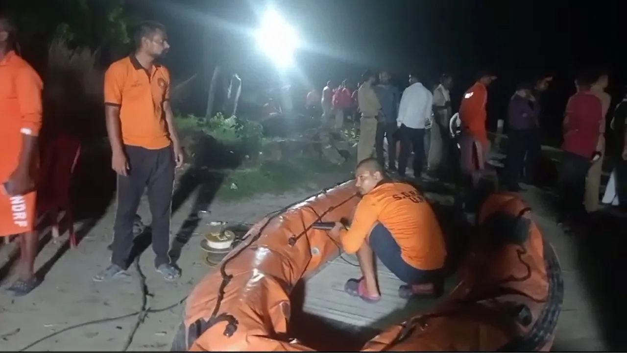 बहराइच में बाढ़ से हाहाकर: बाढ़ के पानी में फंसे सैकड़ों ग्रामीण, NDRF ने 63 को निकाला, रेस्क्यू जारी