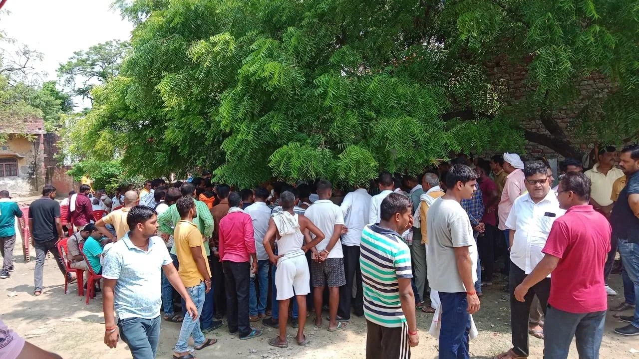 ओमप्रकाश हत्याकांड: हत्यारोपियों की गिरफ्तारी की मांग पर अड़े परिजन, शव का अंतिम संस्कार करने से किया इंकार