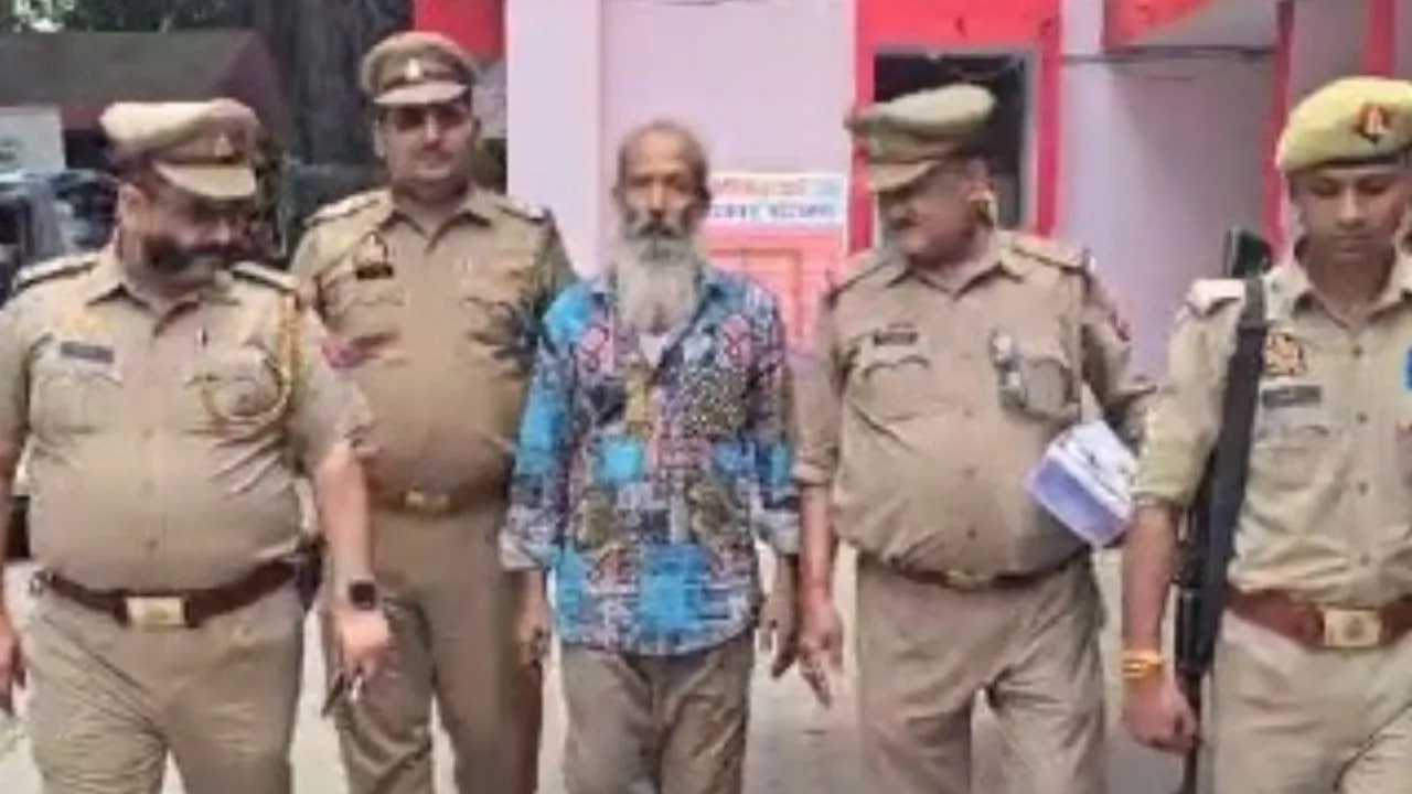 बड़ी-बड़ी दाढ़ी और भिखारी जैसे भेष के पीछे छिपा असलहा तस्कर...आरोपी के कारनामें सुन कानपुर कमिश्नरेट पुलिस भी हो गई हैरान