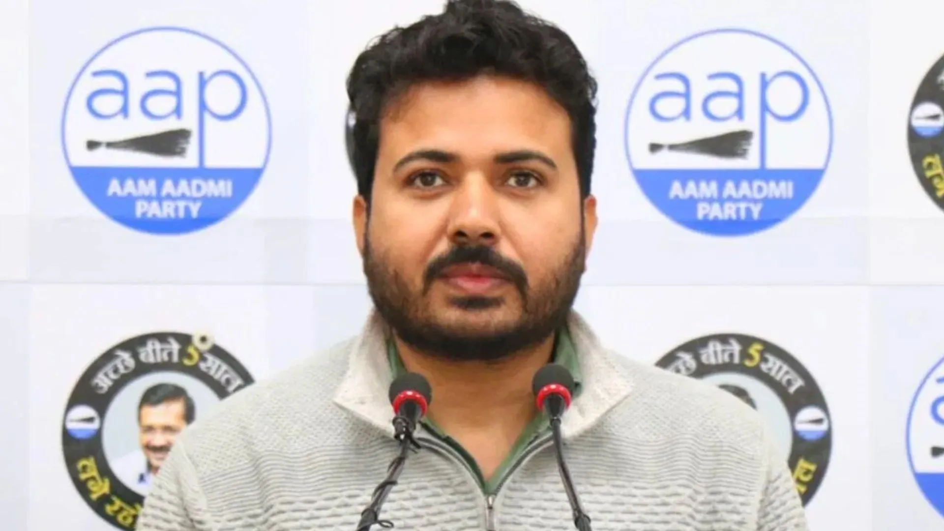 दिल्ली कोचिंग सेंटर हादसा: राष्ट्रीय महिला आयोग ने ‘आप’ विधायक दुर्गेश पाठक को किया तलब 